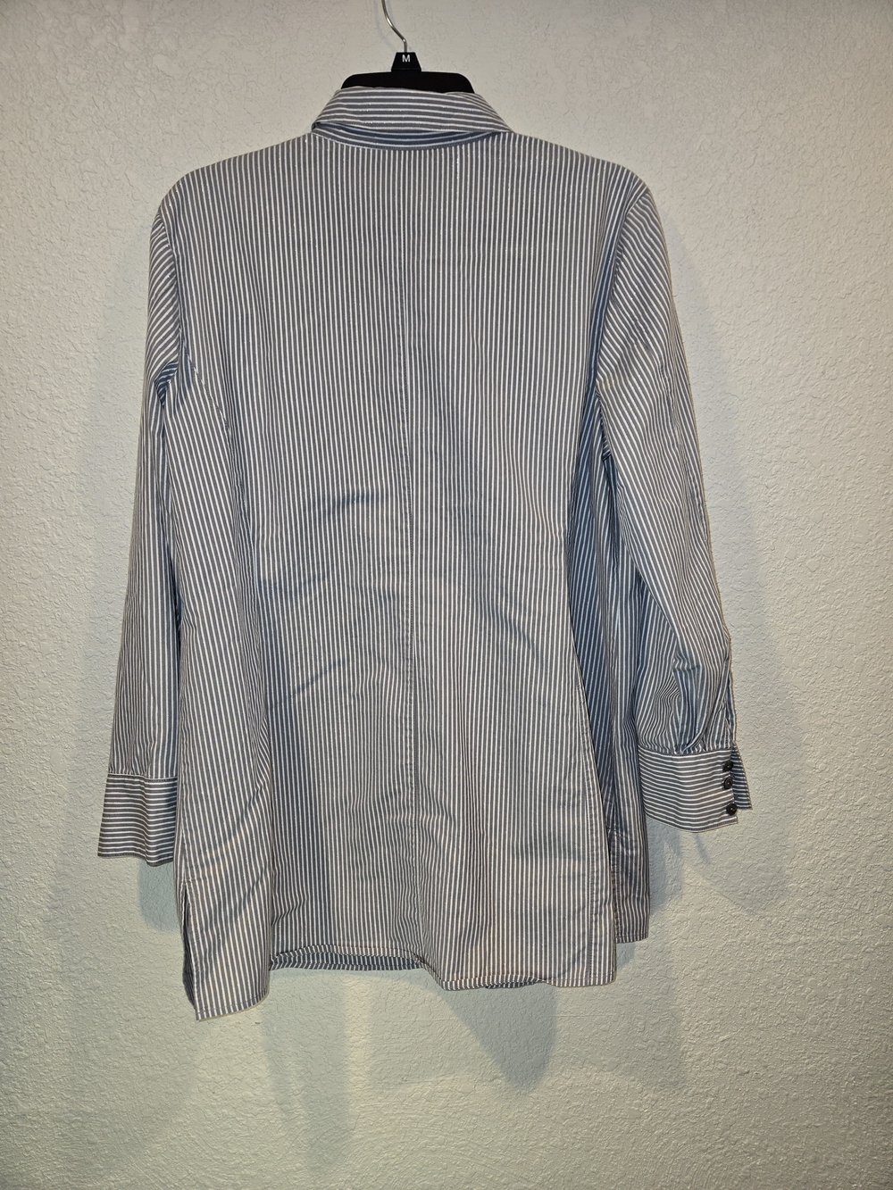 Chico's Women’s Gray & White Striped Button-Up Shirt Size 2 - Picture 4 of 5